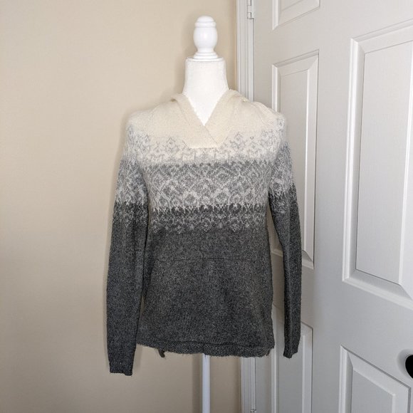 Sonoma women’s hooded sweater size S very soft - Picture 2 of 5